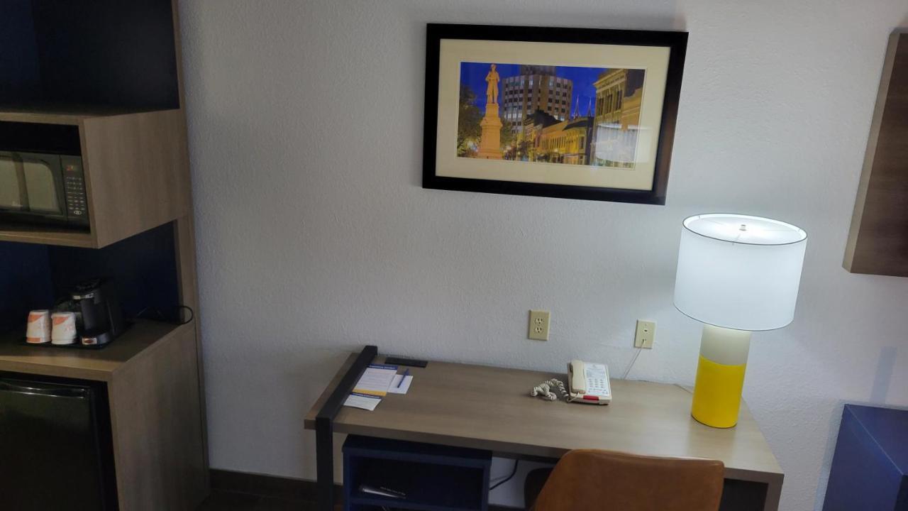 Comfort Suites Macon Extérieur photo
