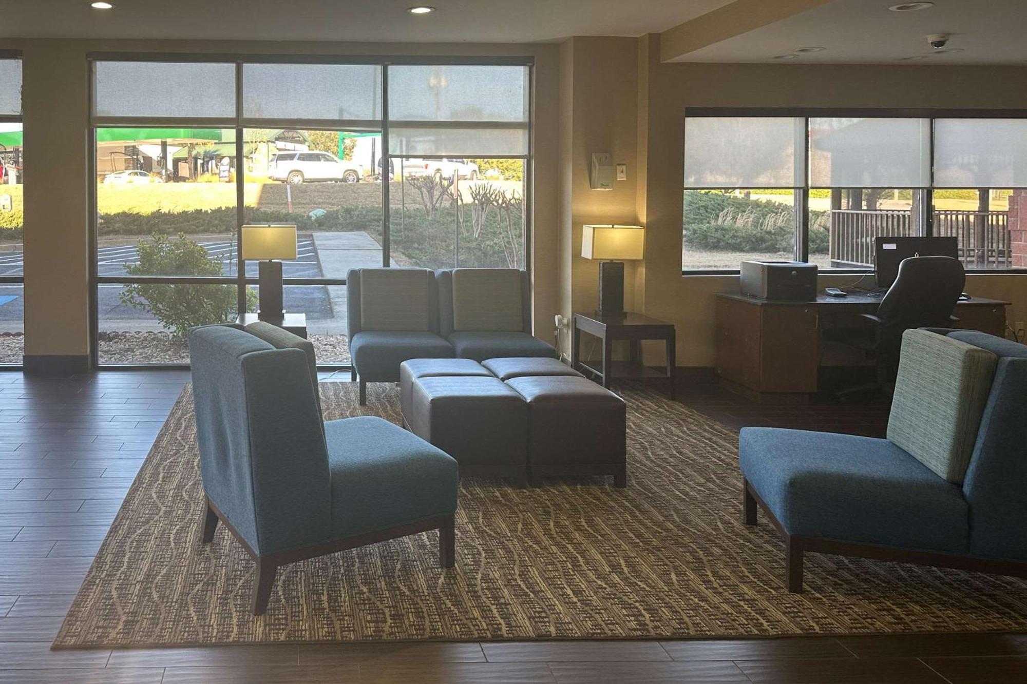 Comfort Suites Macon Extérieur photo